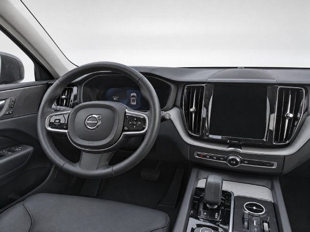 2025 Volvo XC60 Plus