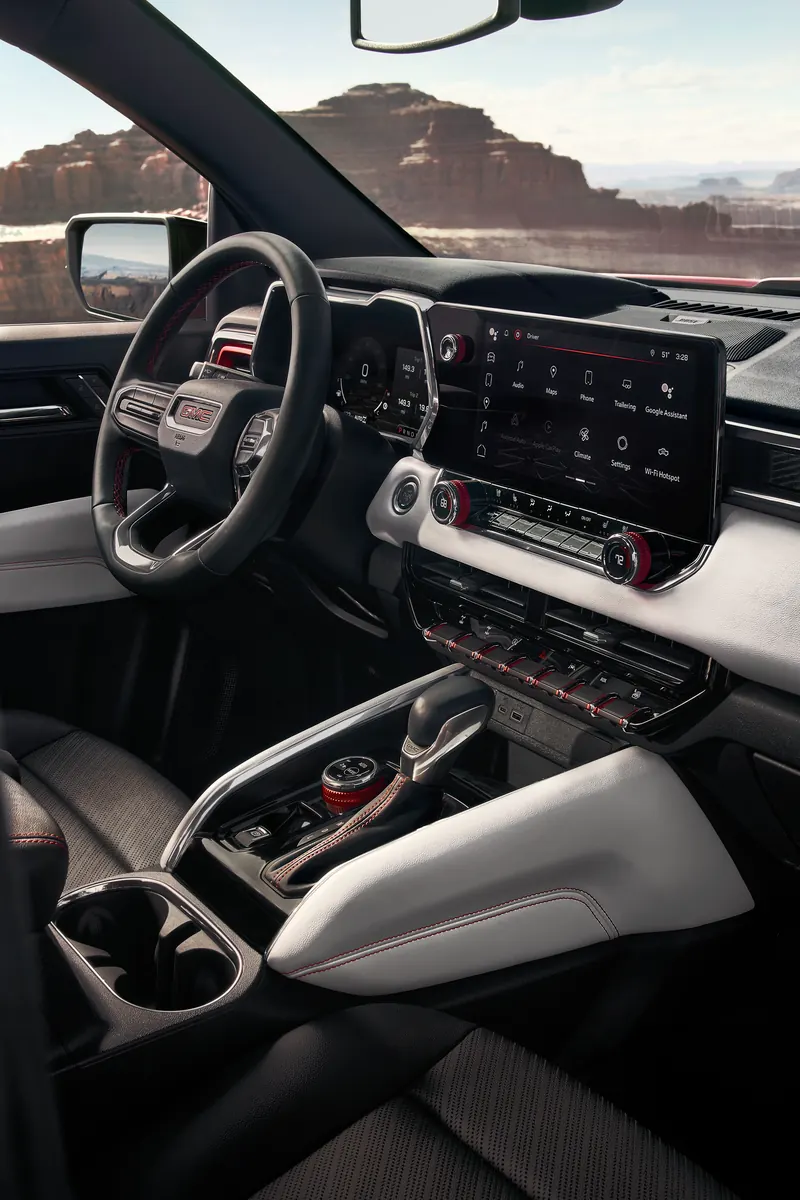 2026 GMC Canyon infotainment system at Franklin GMC in Statesboro GA